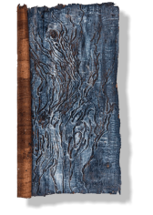 "Esrito en la naturaleza I", 2012, tinta sobre corteza de árbol, 36 x 20 cm